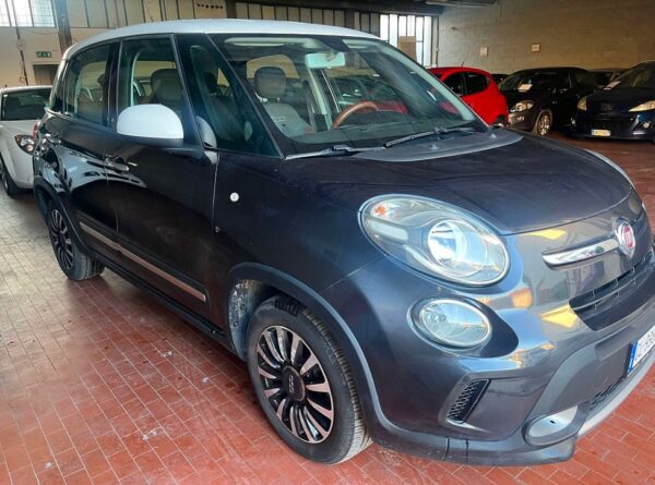 Veicolo familiare trek 500 L (4x4) in perfette condizioni generali - Image 2